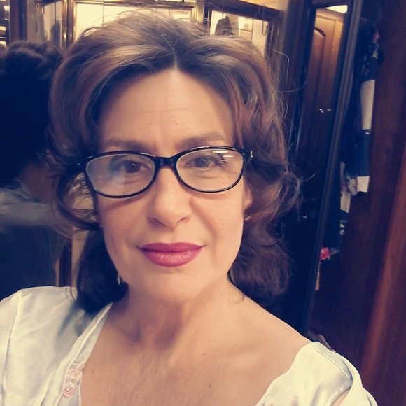 Meet your Posher, Anna Bella Bazaar - Picture 2 of 4